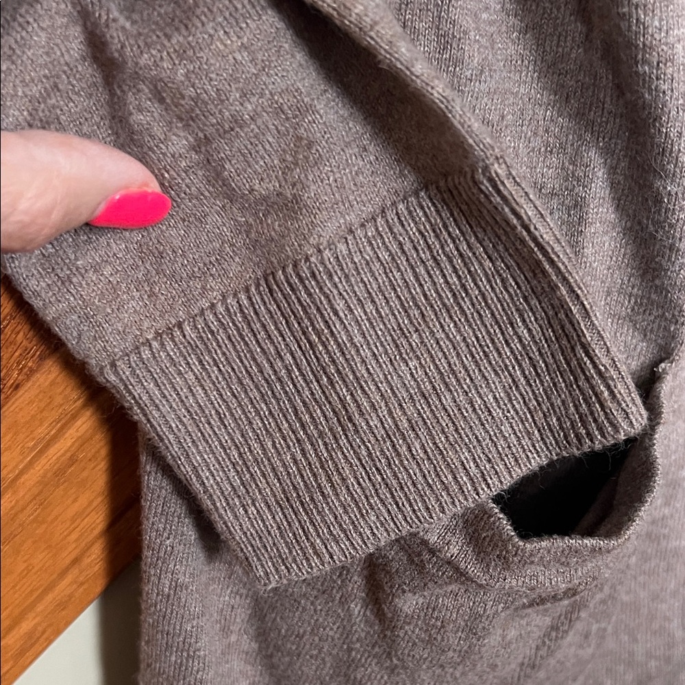Women's Brown  cashmereCardigan Sweater - Picture 4 of 6